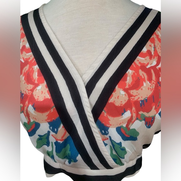 Flying tomato striped floral tie back crop top size xs - Picture 3 of 4
